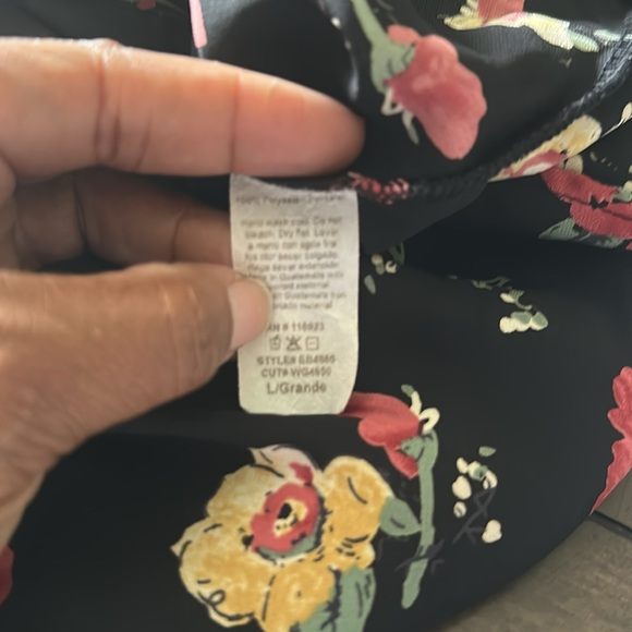 Easel Floral romper (shorts) - Picture 6 of 6